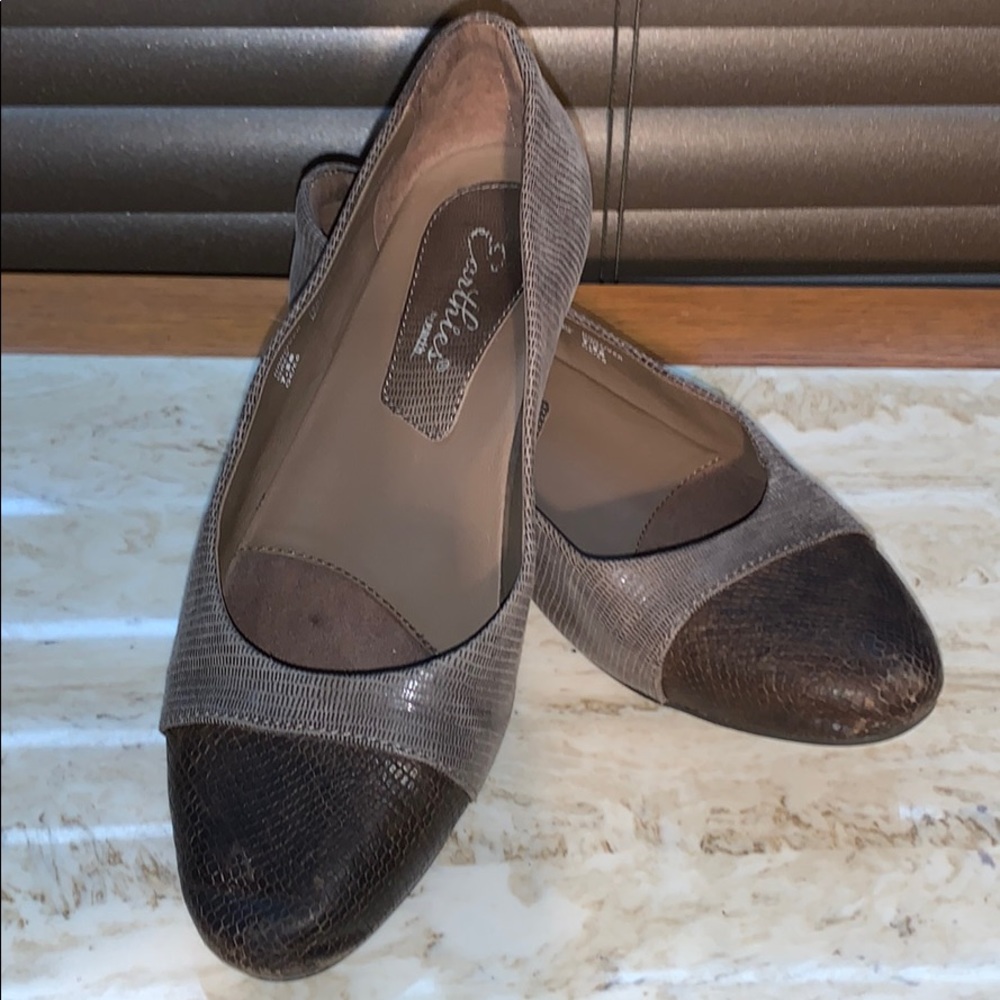Earthier Size 7.5B EUC Taupe & Brown